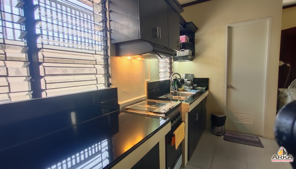 Lim Iponan 01 GMC ARKA